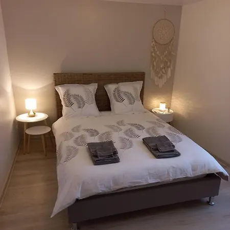 Le Deja Viuz Apartment *