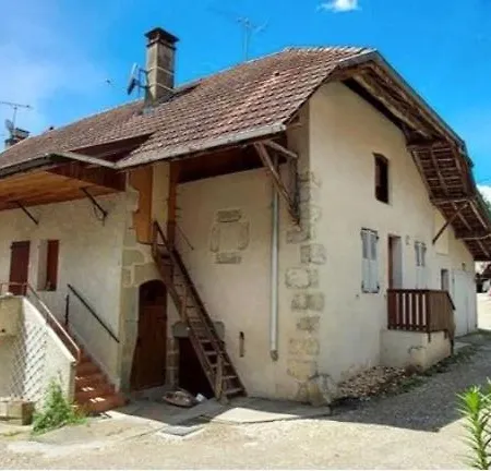 Le Deja Viuz Apartment *